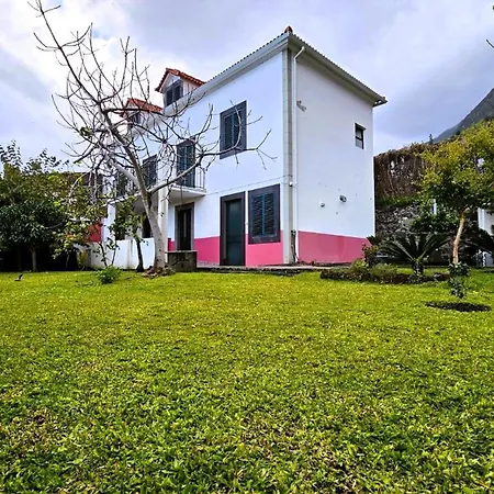Haus *